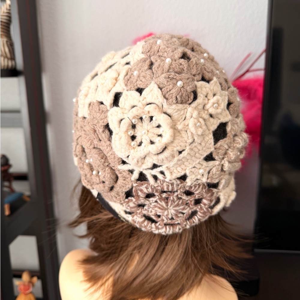 Elegant Beige Wool Crochet Beanie - Picture 4 of 11